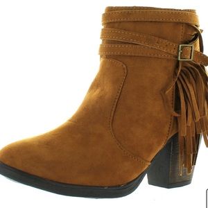 DOLLHOUSE DEMEANOR FRINGE ANKLE BOOTIES SZ:11